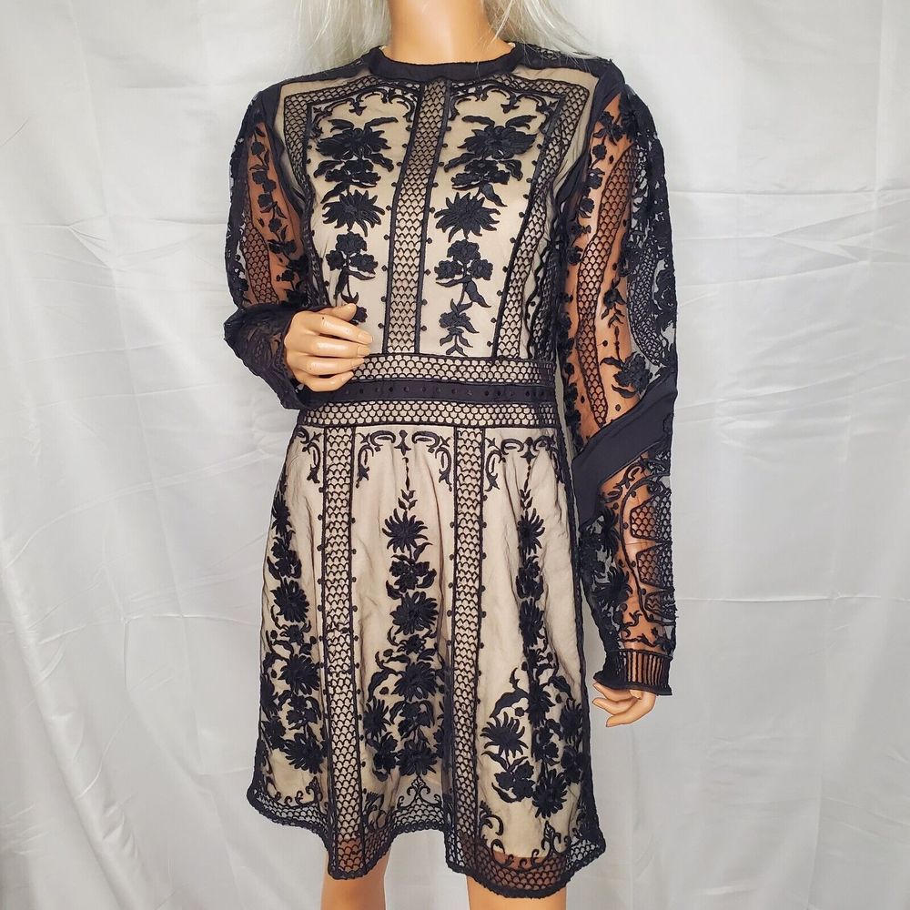 Lydia for Karen Millen Black Placed Contrasting Embroidery Mini NWT UK 14/US 12